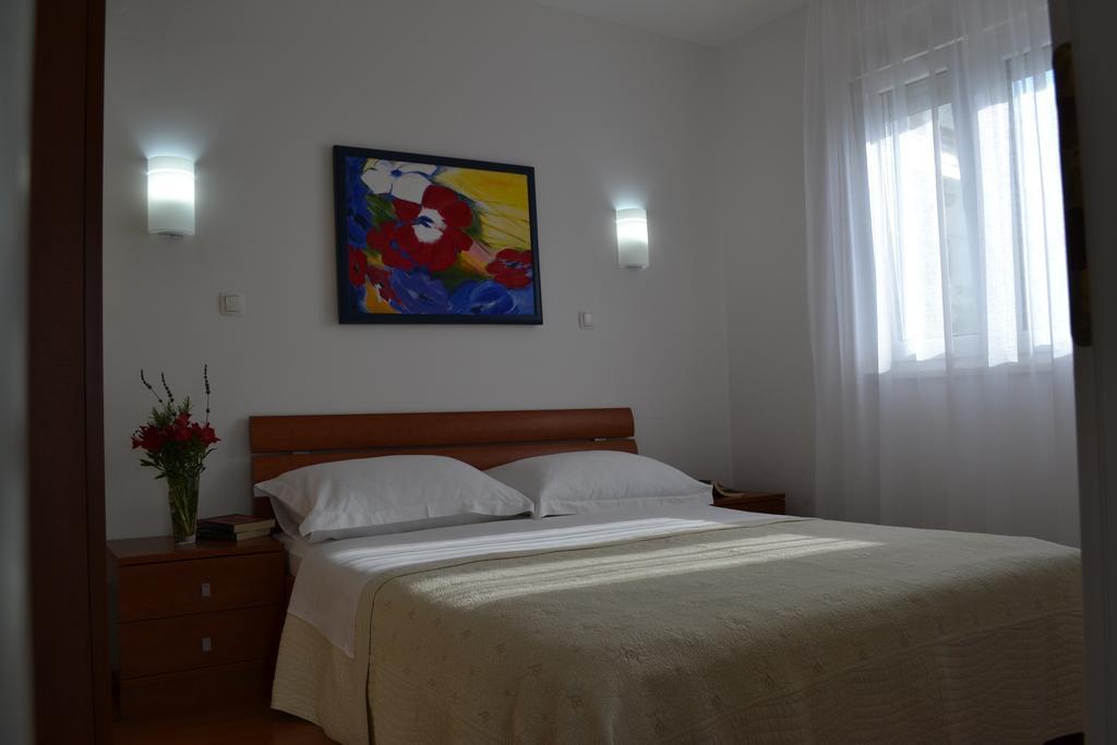 Apartments Oklopcic Trogir Room photo